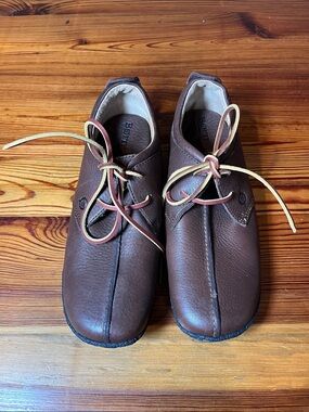 Women’s Børn Sahara Split-Toe Oxford, Size 41 (9 1/2)